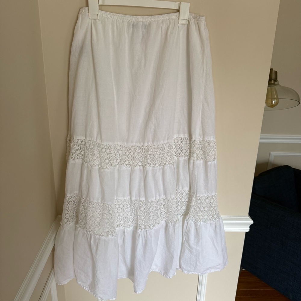 Y2K Bohemian Coastal White Maxi Pull-On Skirt With Eyelit Lace Detail Size Small - Picture 2 of 8